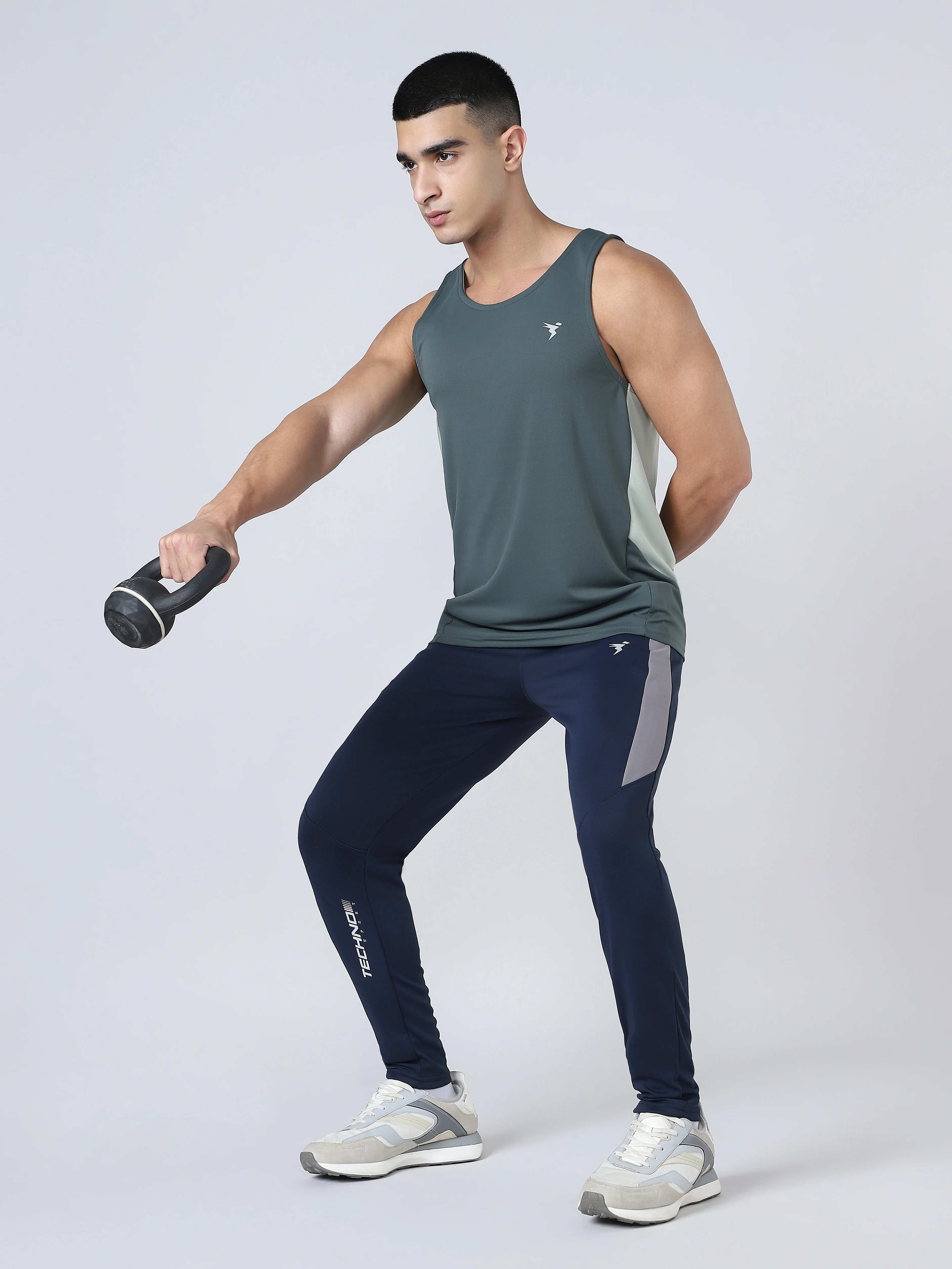 Men Solid Slim Fit Scoop Neck Sports Innerwear Vest with TECHNO COOL+ - Image 6