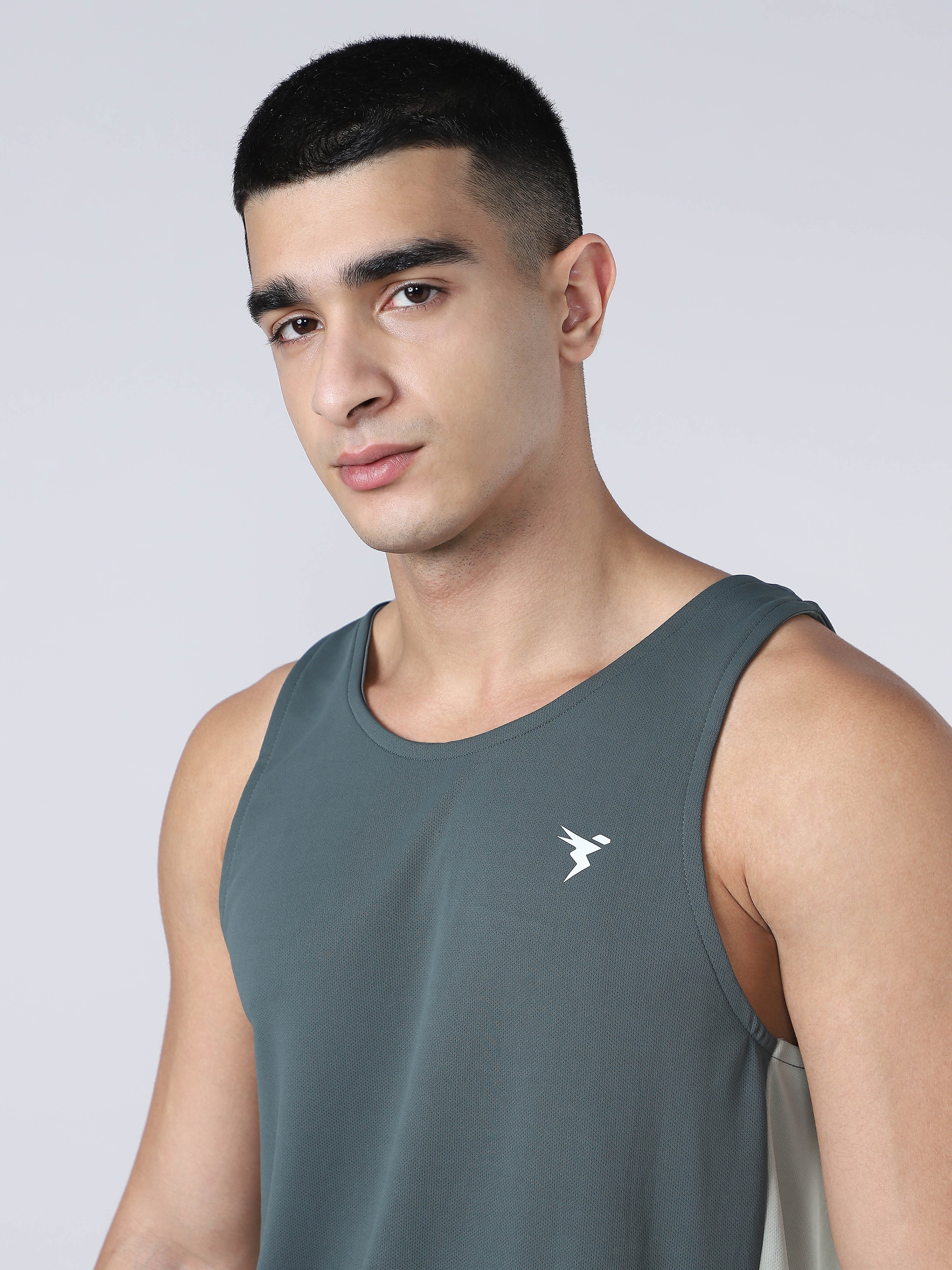 Men Solid Slim Fit Scoop Neck Sports Innerwear Vest with TECHNO COOL+ - Image 7