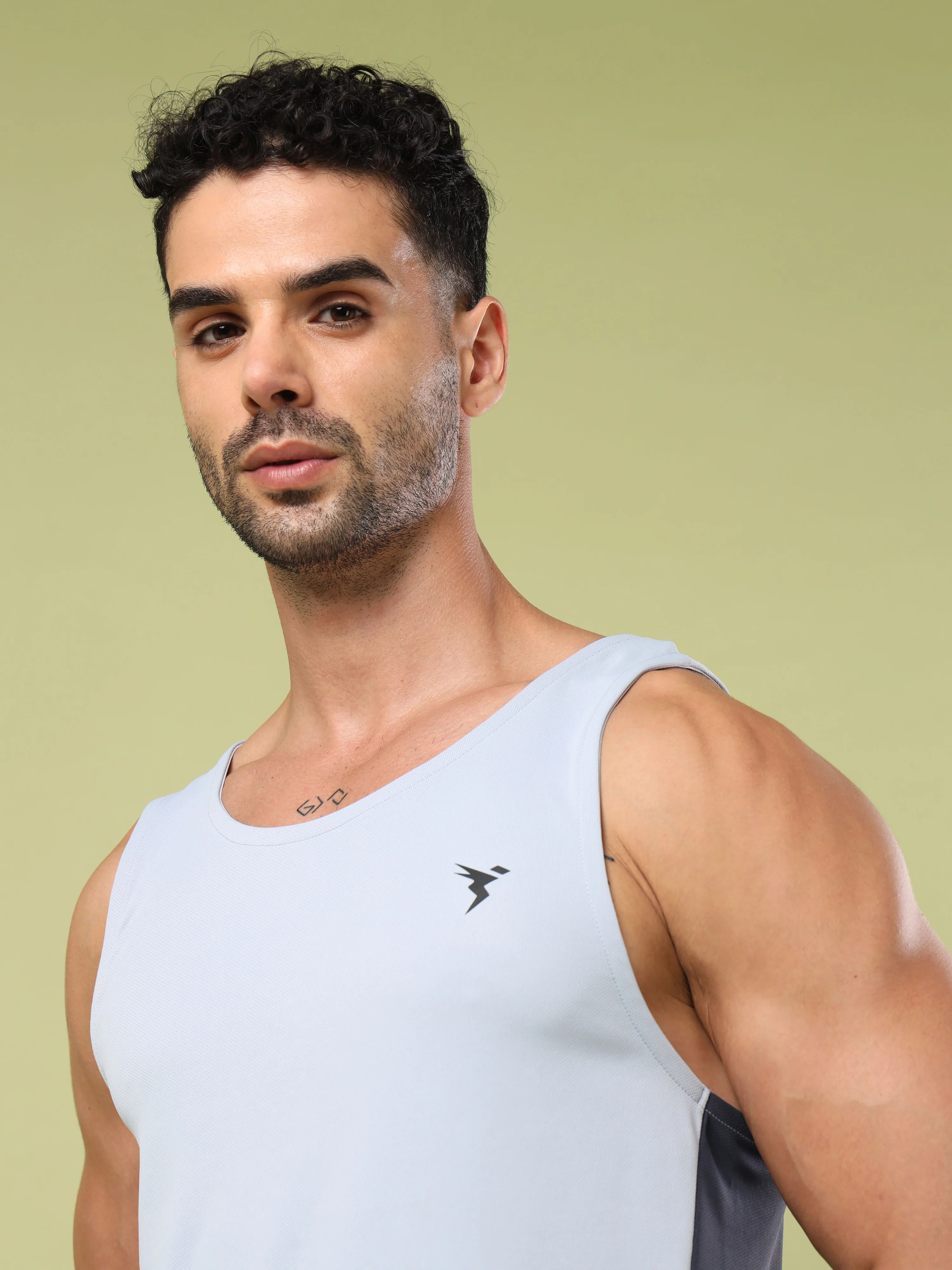 Men Solid Slim Fit Scoop Neck Sports Innerwear Vest with TECHNO COOL+ (Pack of 2) - Image 6