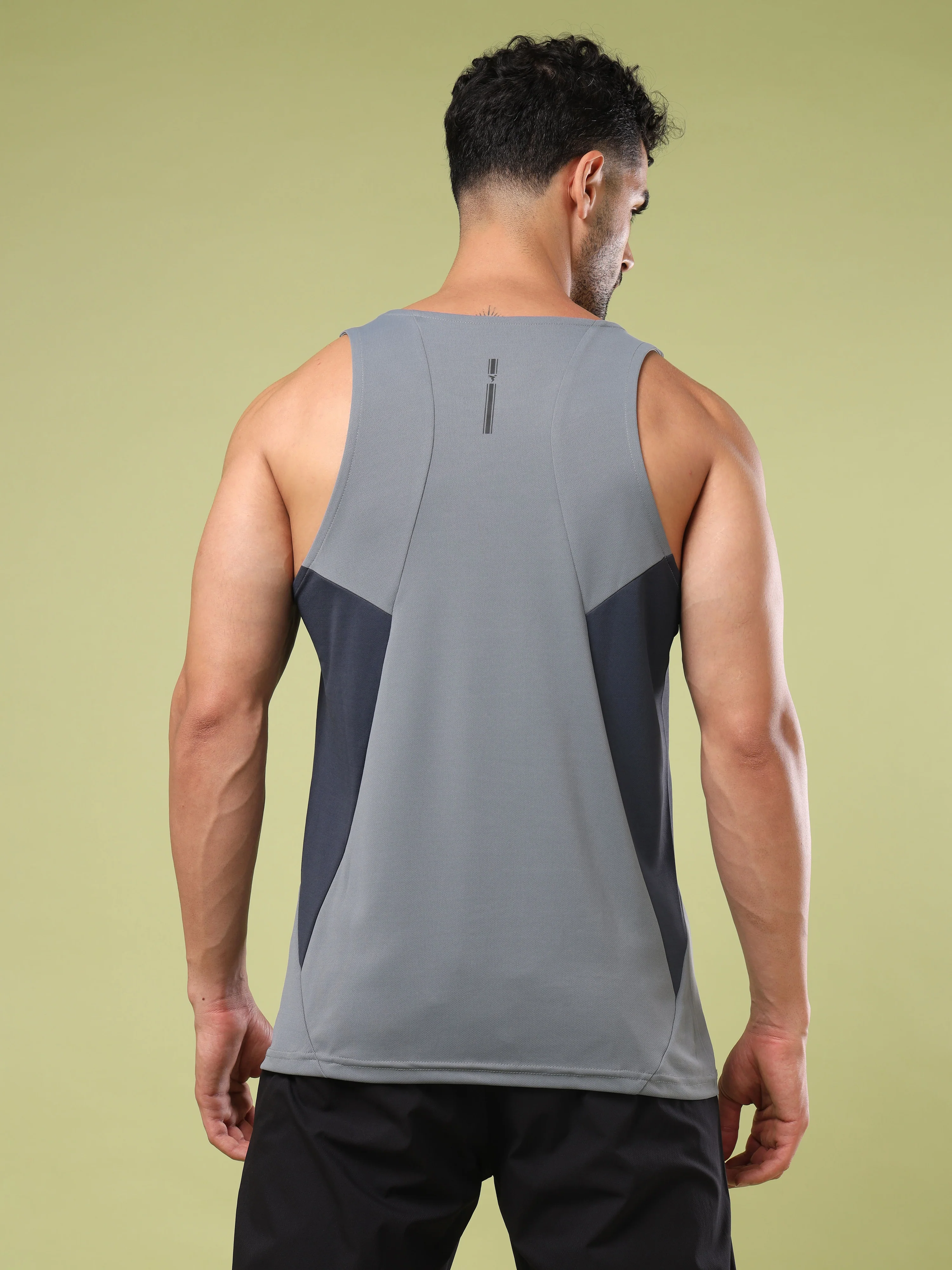 Men Solid Slim Fit Scoop Neck Sports Innerwear Vest with TECHNO COOL+ (Pack of 2) - Image 3