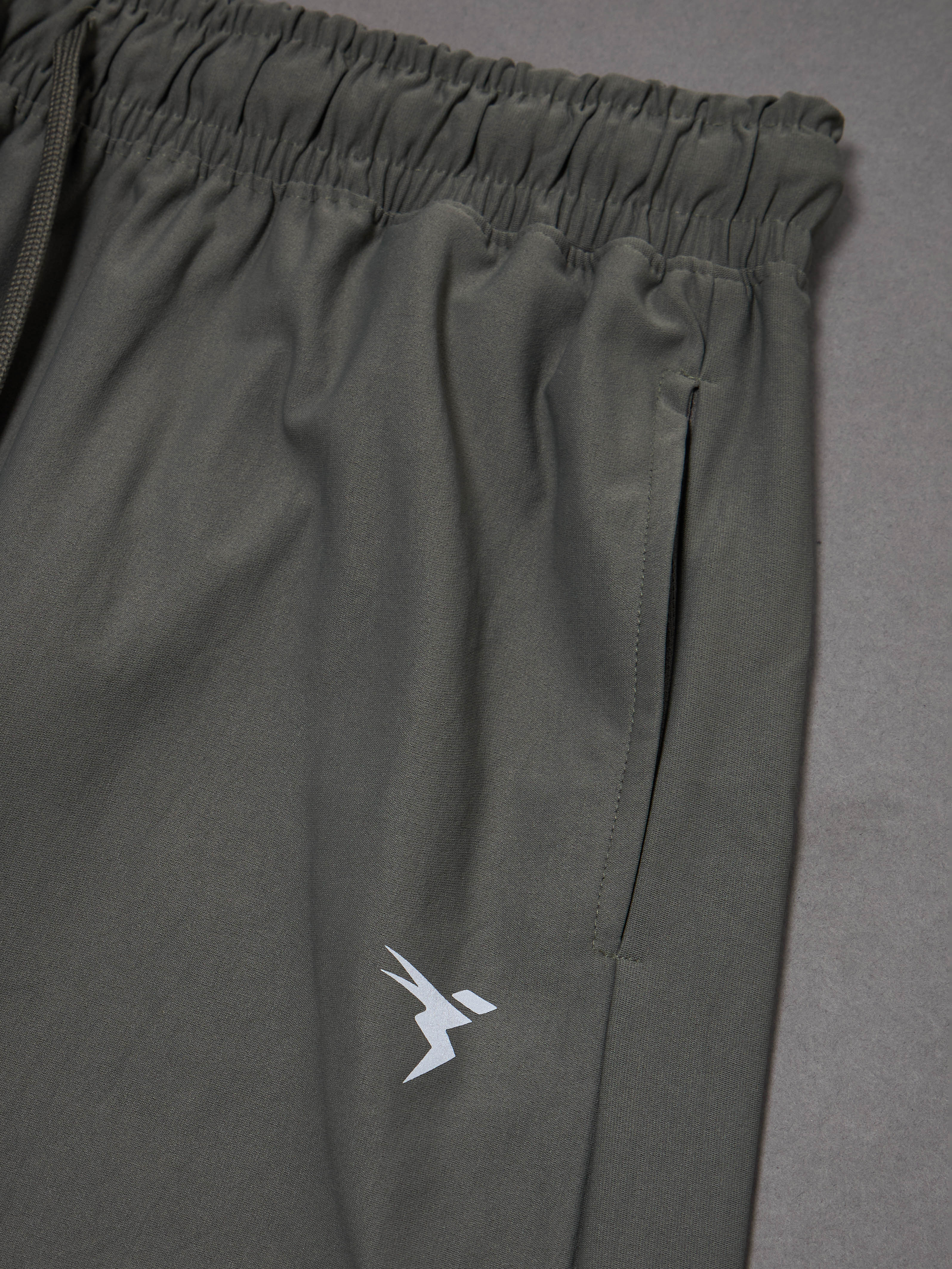 Men Solid Slim Fit Shorts with ELASTO LITE - Image 8
