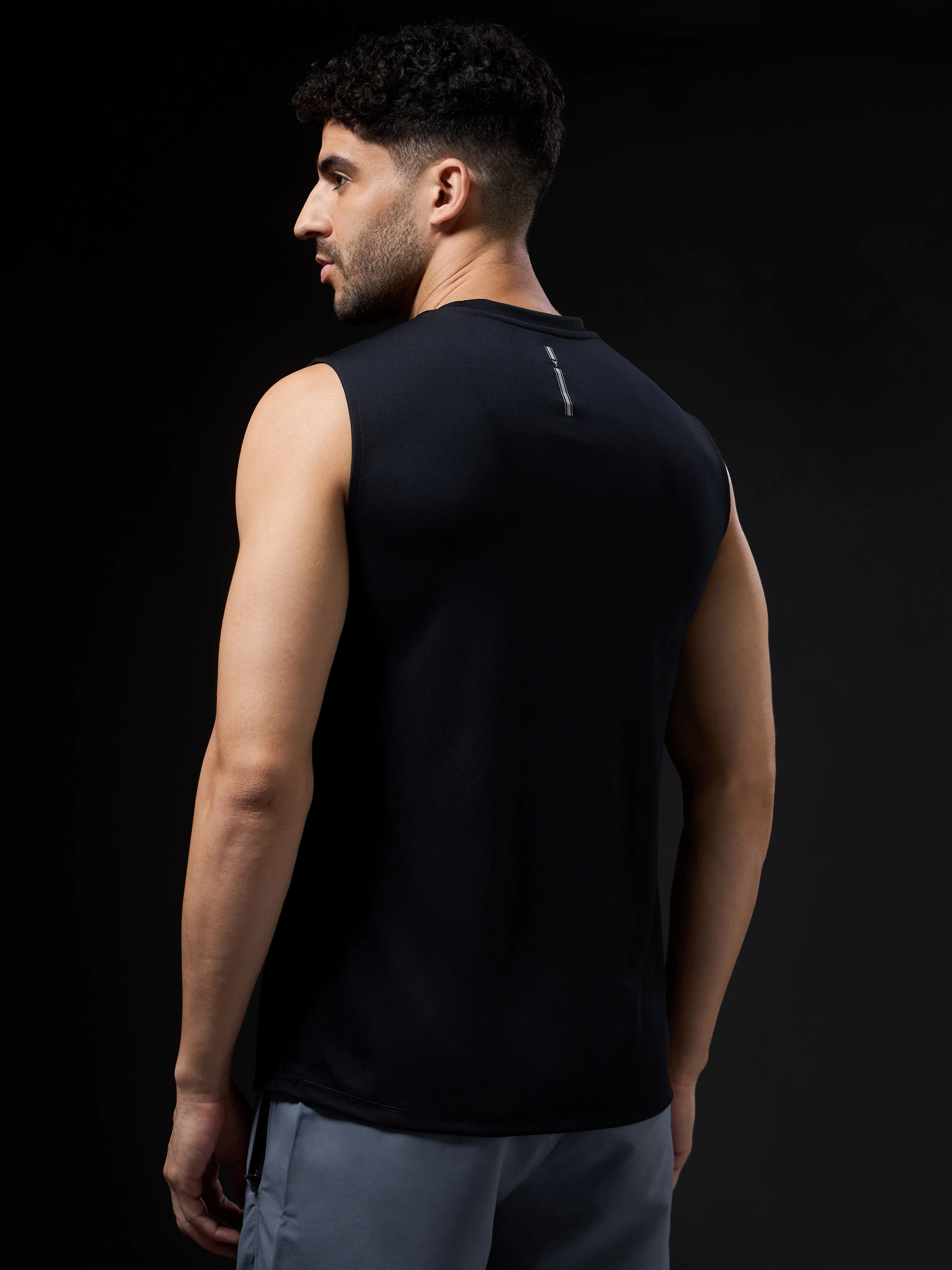Men Solid Slim Fit Sports Innerwear Vest with TECHNOCOOL+ - Image 3