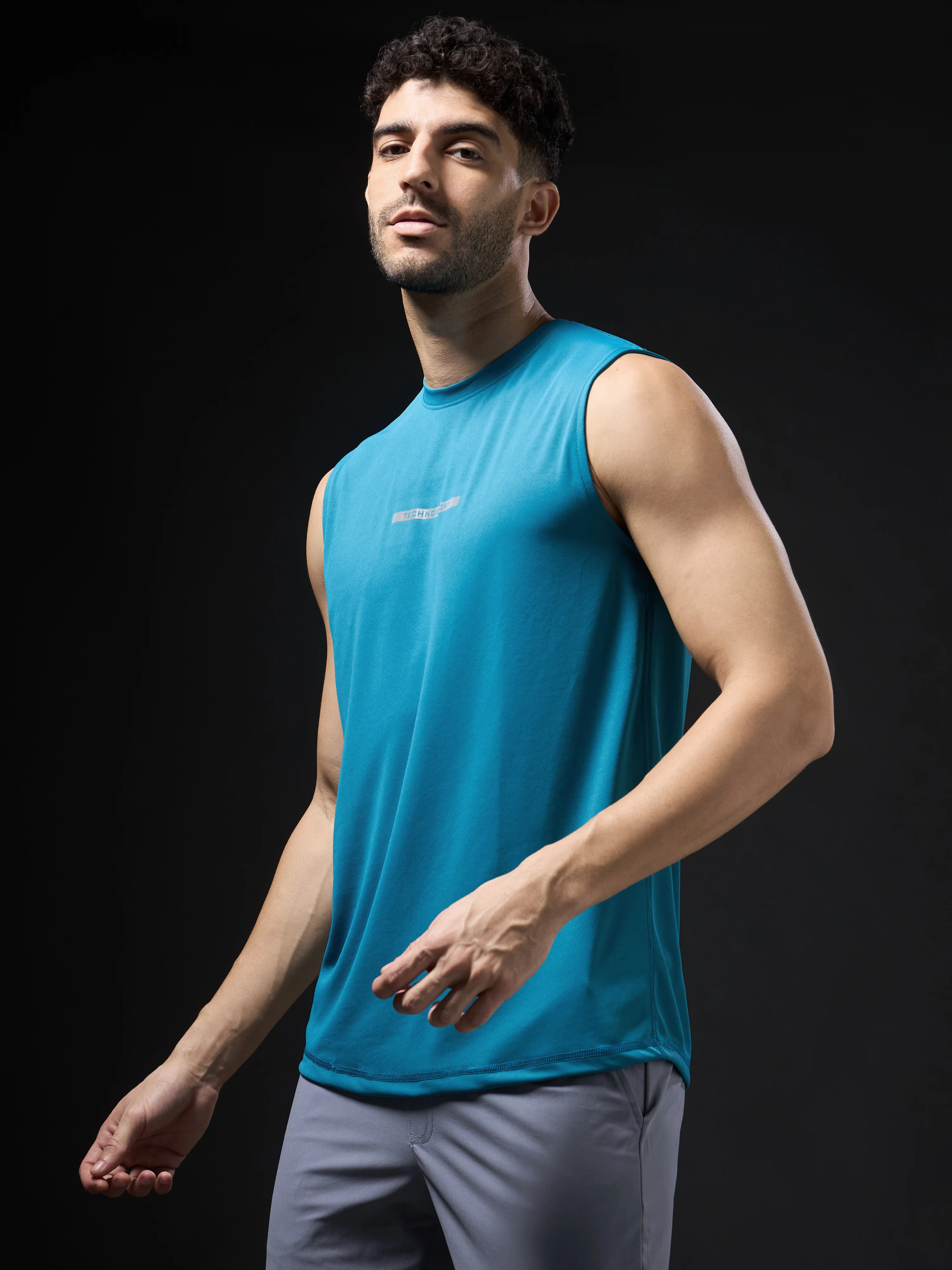 Men Solid Slim Fit Sports Innerwear Vest with TECHNOCOOL+ - Image 4