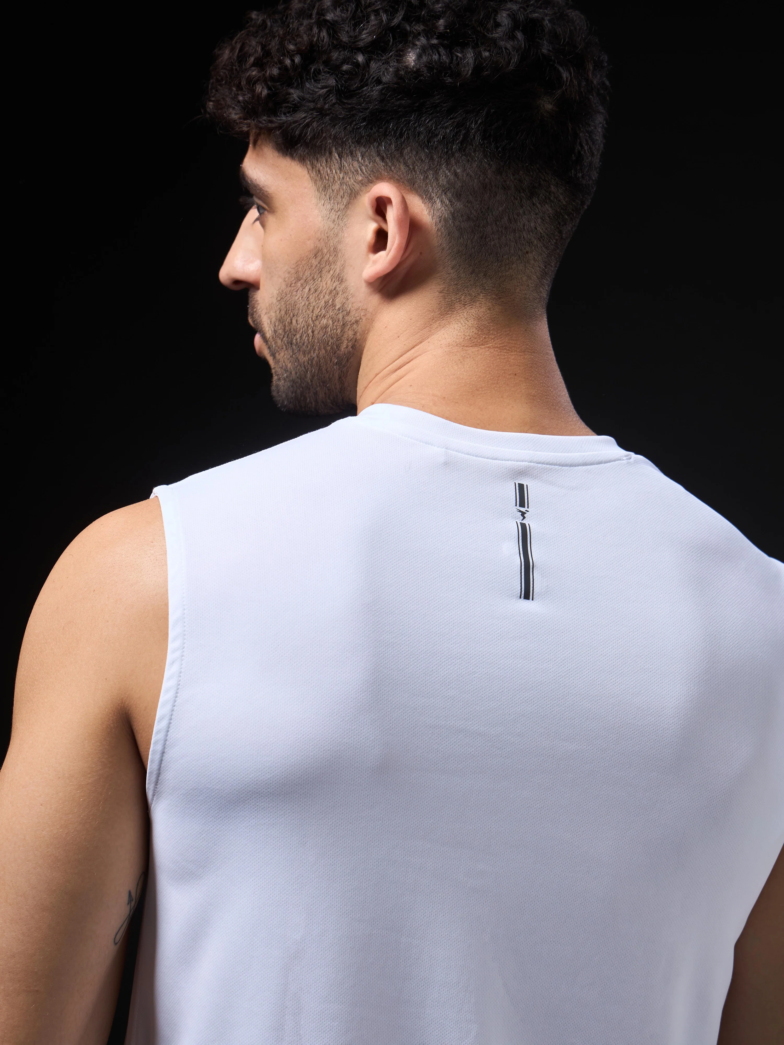 Men Solid Slim Fit Sports Innerwear Vest with TECHNOCOOL+ - Image 7