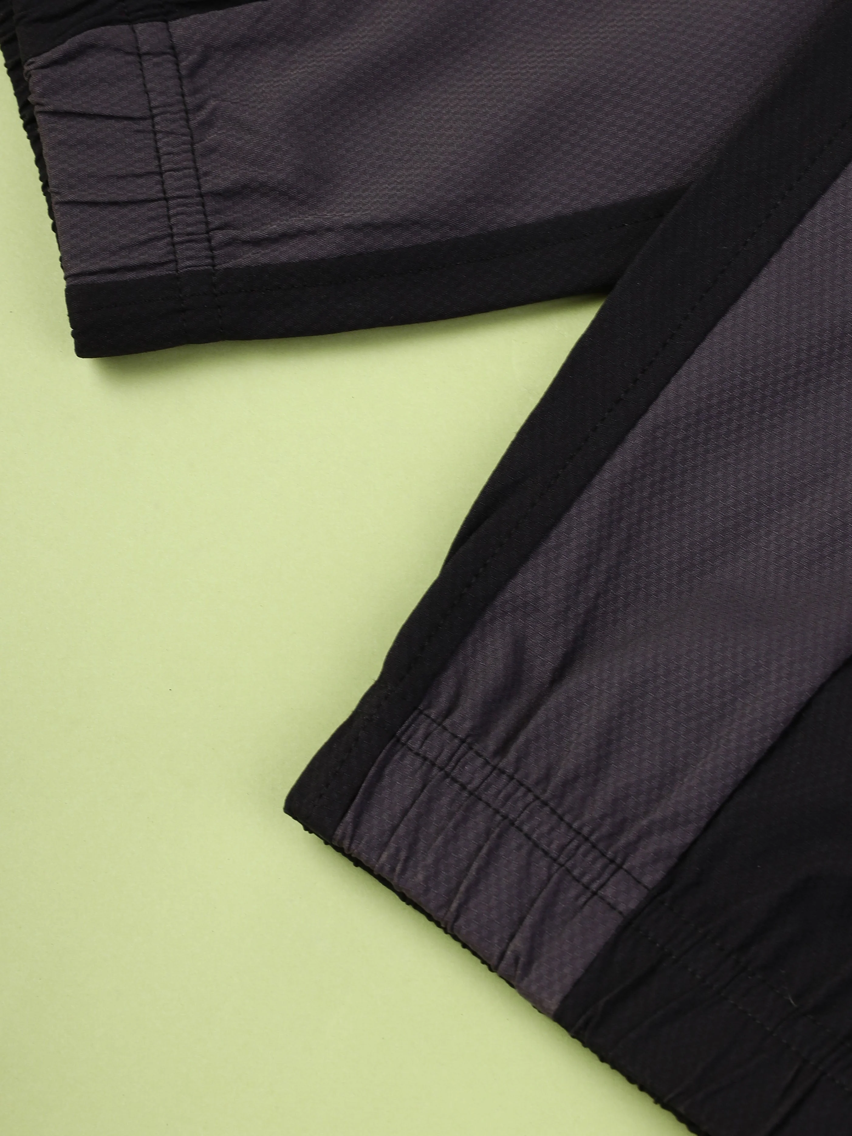 Men Solid Slim Fit Sports Joggers with TECHNOLITE - Image 9