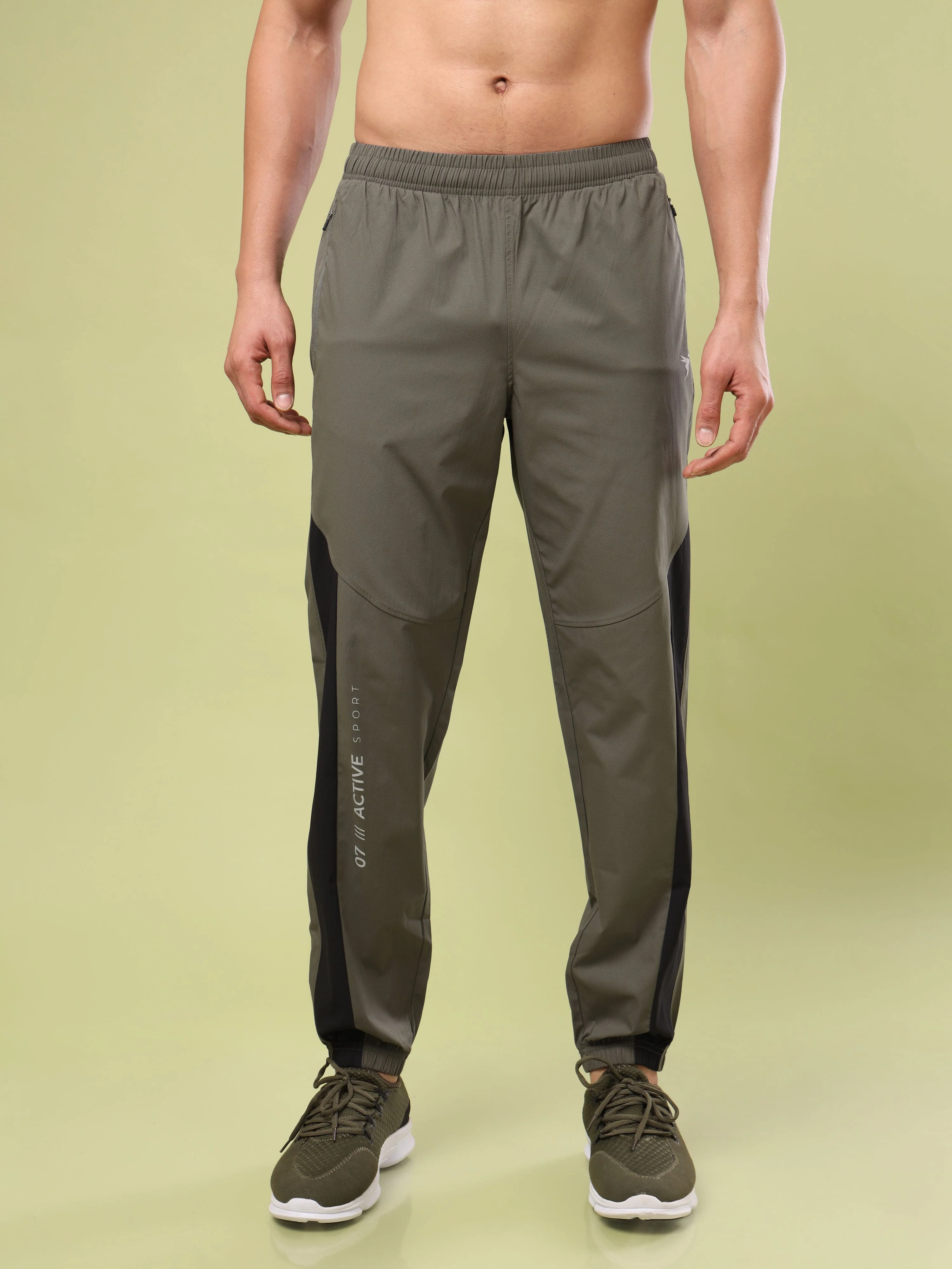Men Solid Slim Fit Sports Joggers with TECHNOLITE - Image 2