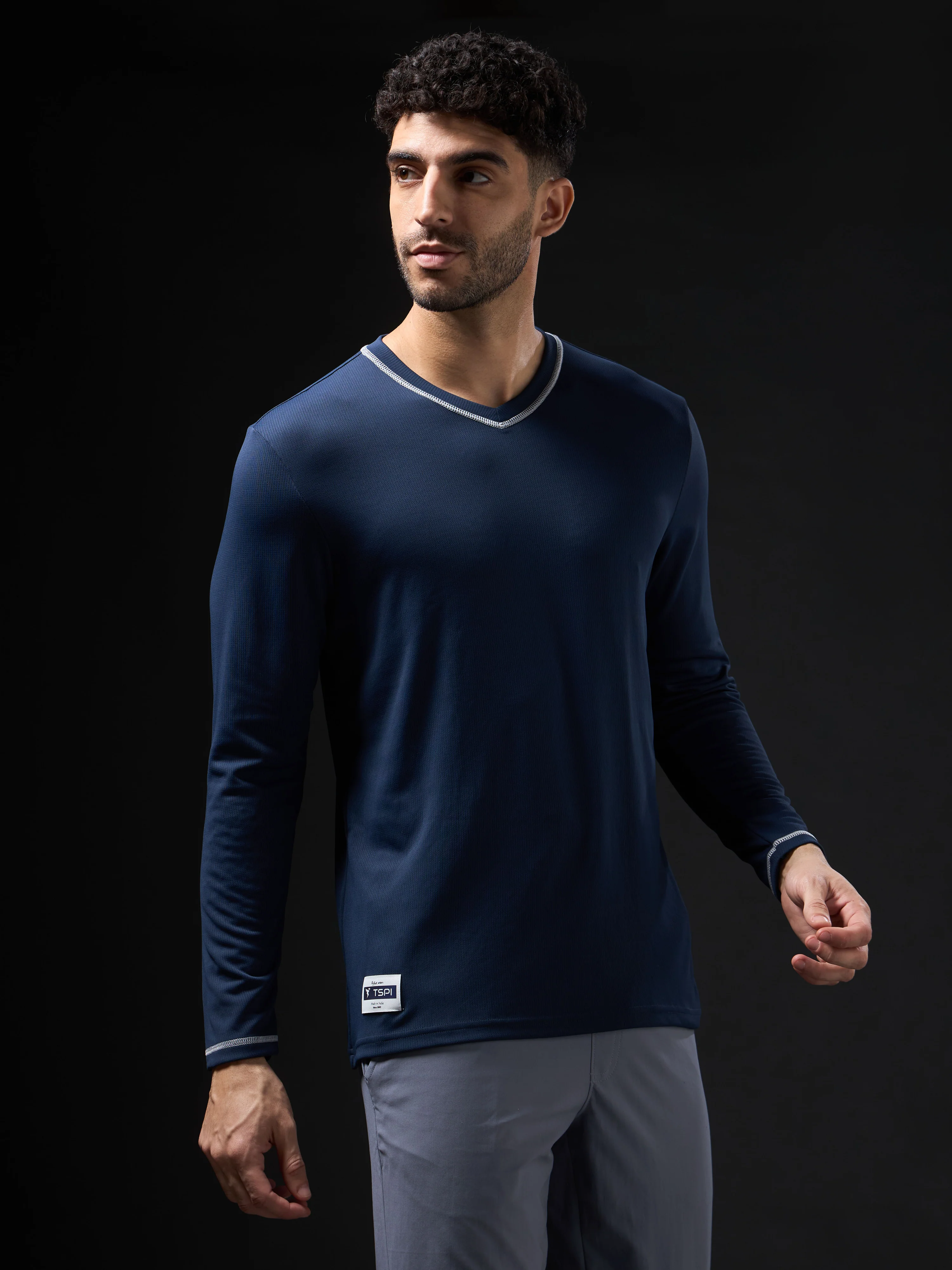 Men Solid Slim Fit V Neck Sports T-shirt with TECHNOCOOL+ - Image 4