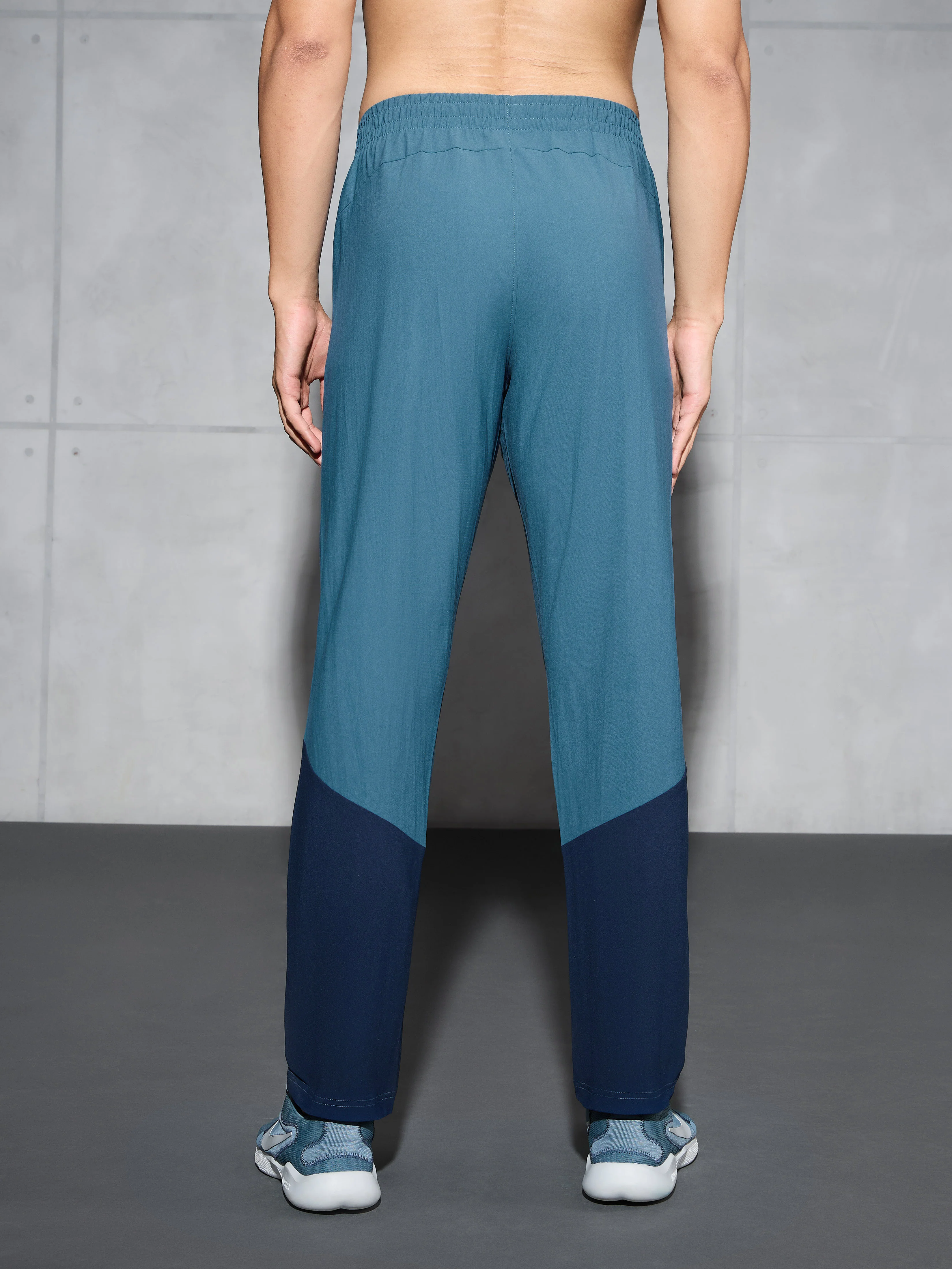 Men Solid Straight Fit Sports Trackpants with DURACOOL+ - Image 3