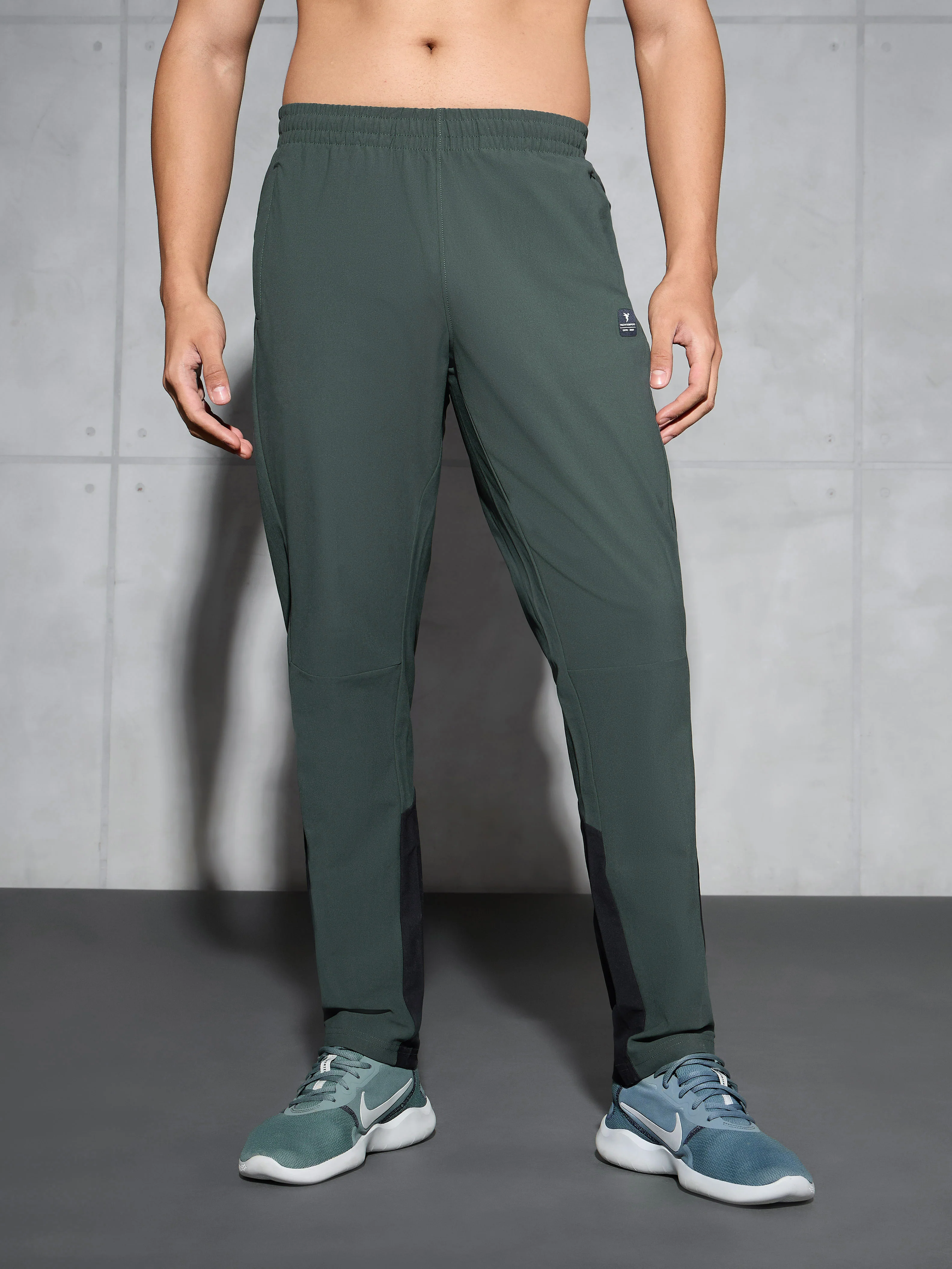 Men Solid Straight Fit Sports Trackpants with DURACOOL+ - Image 2
