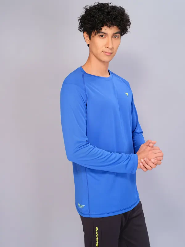 Men Solid Slim Fit Crew Neck T-shirt with TECHNO COOL - Image 5