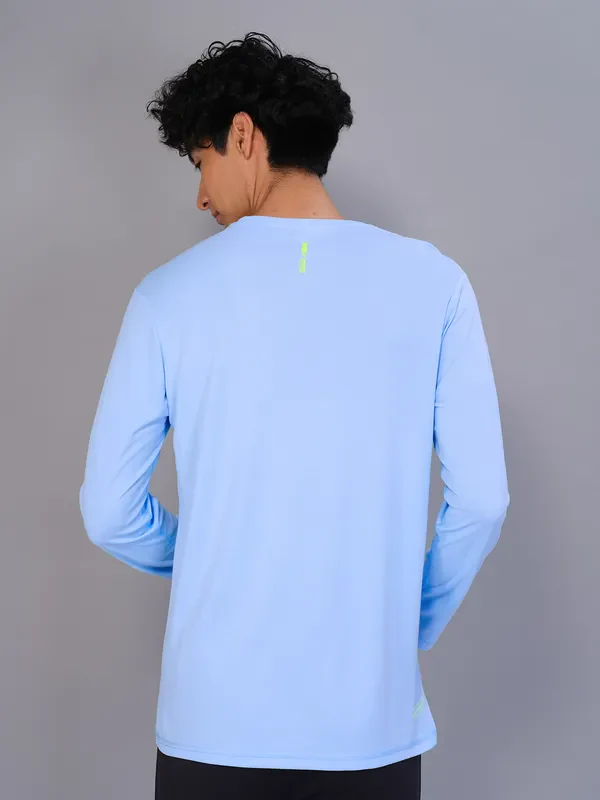 Men Solid Slim Fit Crew Neck T-shirt with TECHNO COOL - Image 2