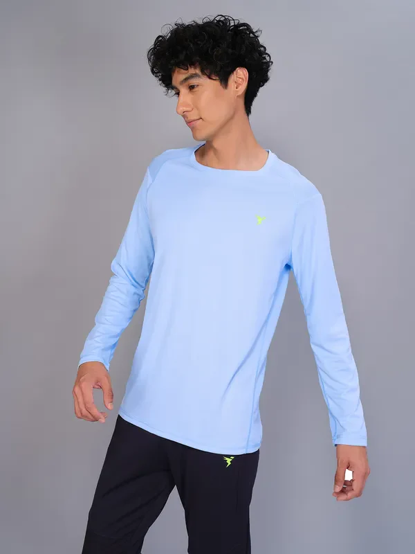 Men Solid Slim Fit Crew Neck T-shirt with TECHNO COOL - Image 3