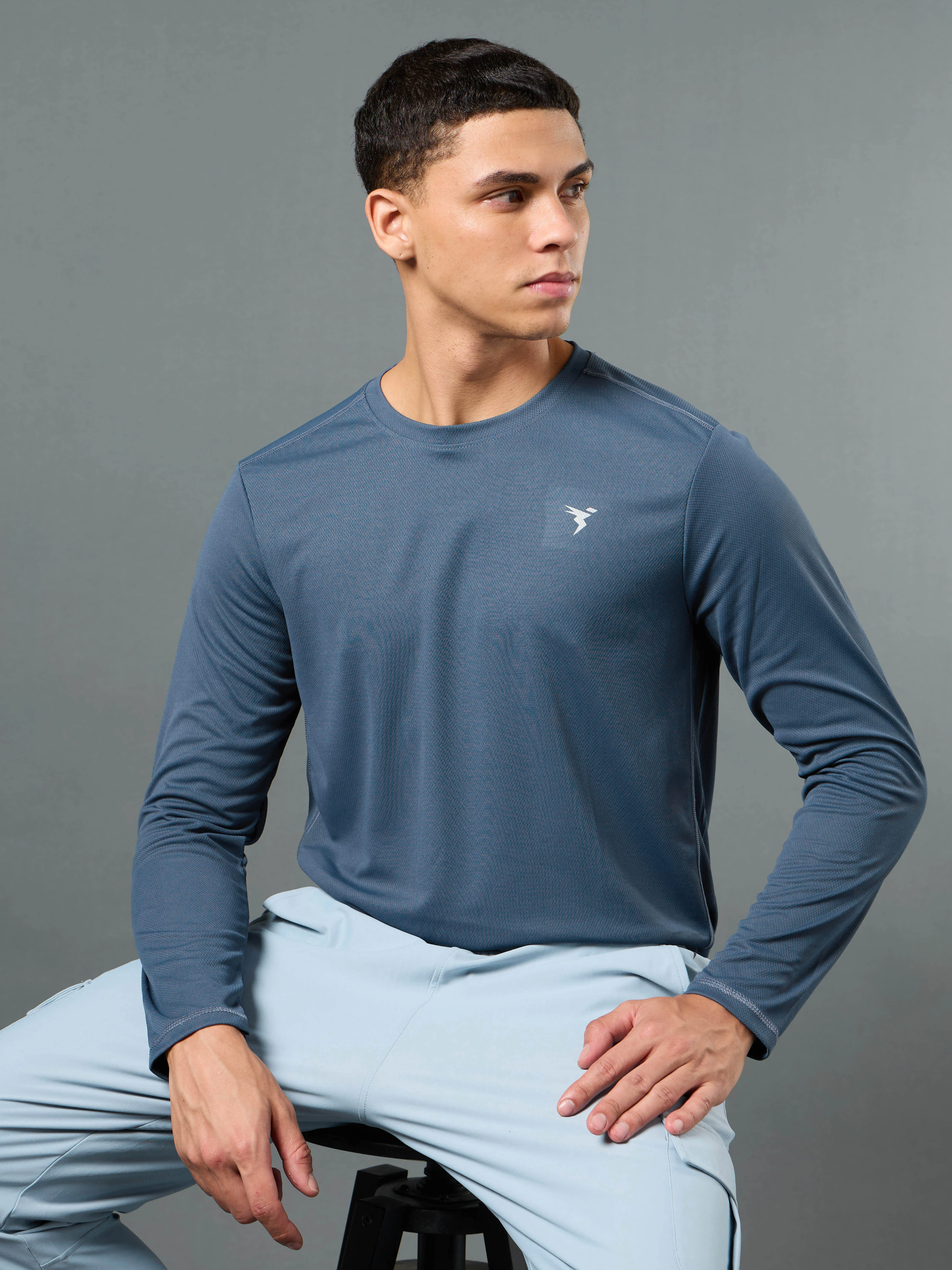 Men Solid Slim Fit Crew Neck T-shirt with TECHNO COOL+