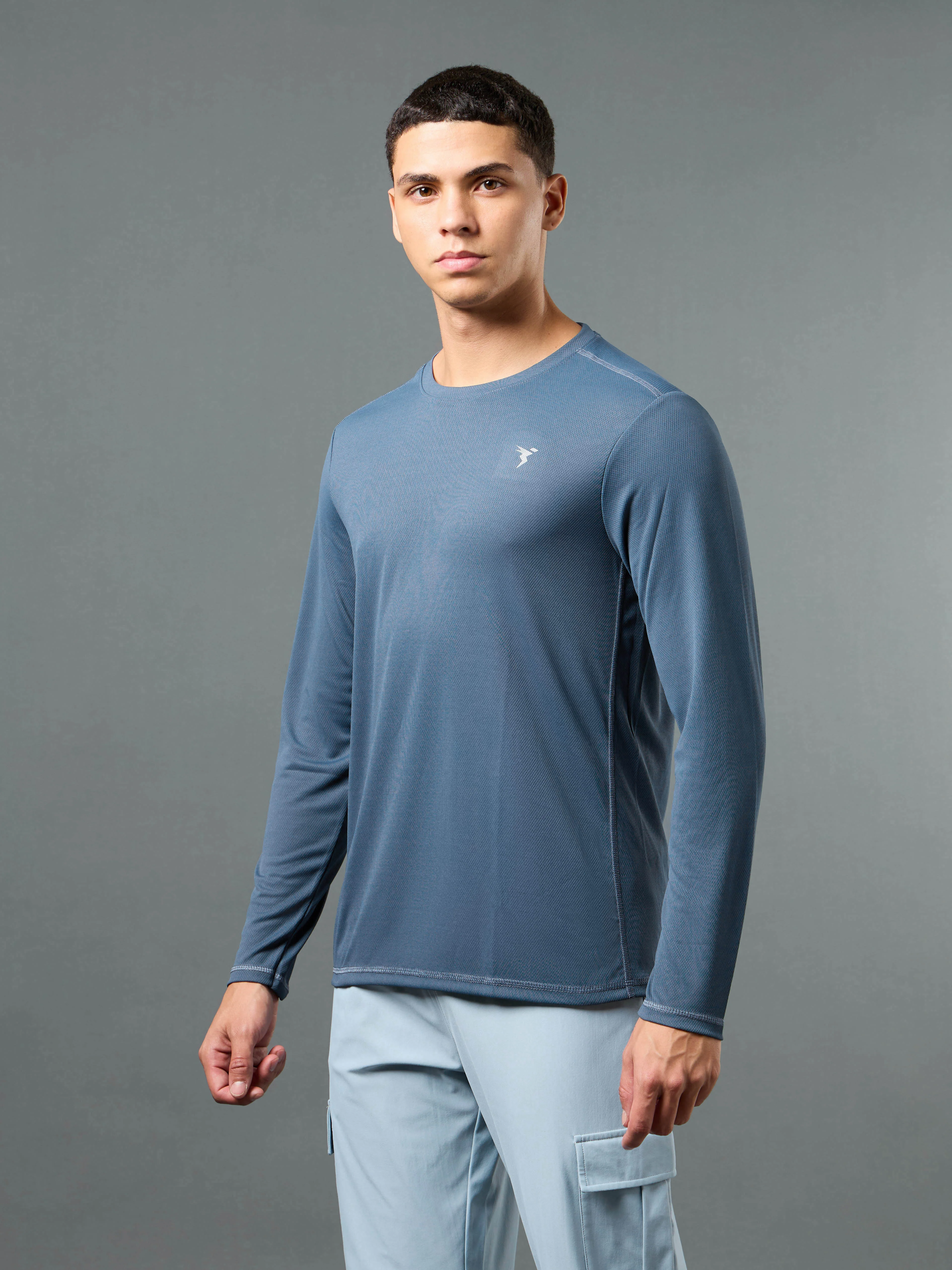 Men Solid Slim Fit Crew Neck T-shirt with TECHNO COOL+ - Image 4