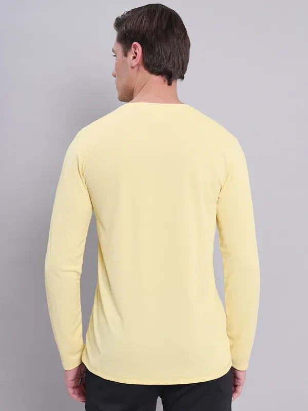 Men Solid Slim Fit Crew Neck T-shirt with TECHNO COOL+ - Image 3