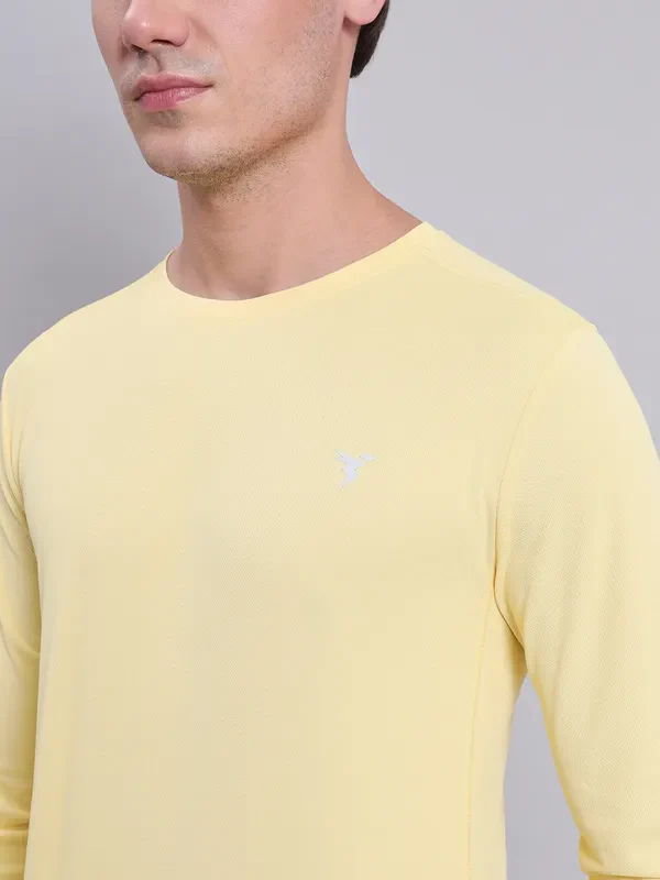 Men Solid Slim Fit Crew Neck T-shirt with TECHNO COOL+ - Image 5
