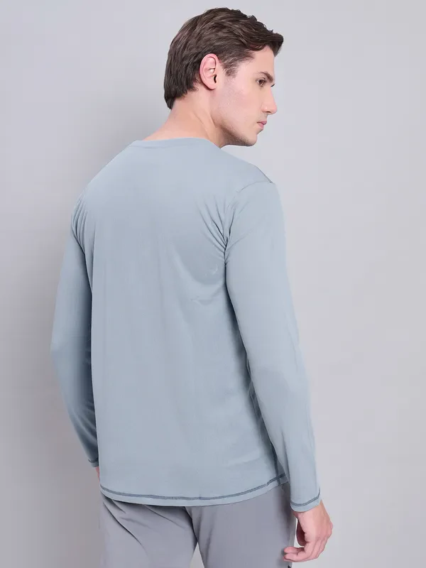 Men Solid Slim Fit Crew Neck T-shirt with TECHNO COOL+ - Image 4