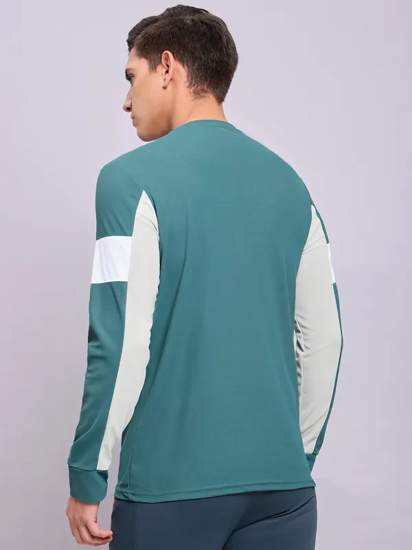 Men Colorblock Slim Fit Crew Neck T-shirt with TECHNOLITE - Image 3