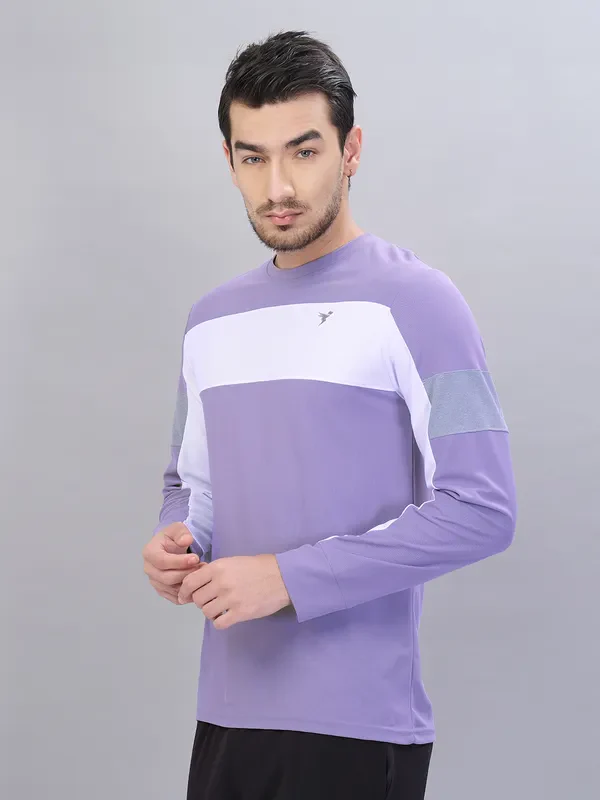 Men Colorblock Slim Fit Crew Neck T-shirt with TECHNOLITE - Image 5