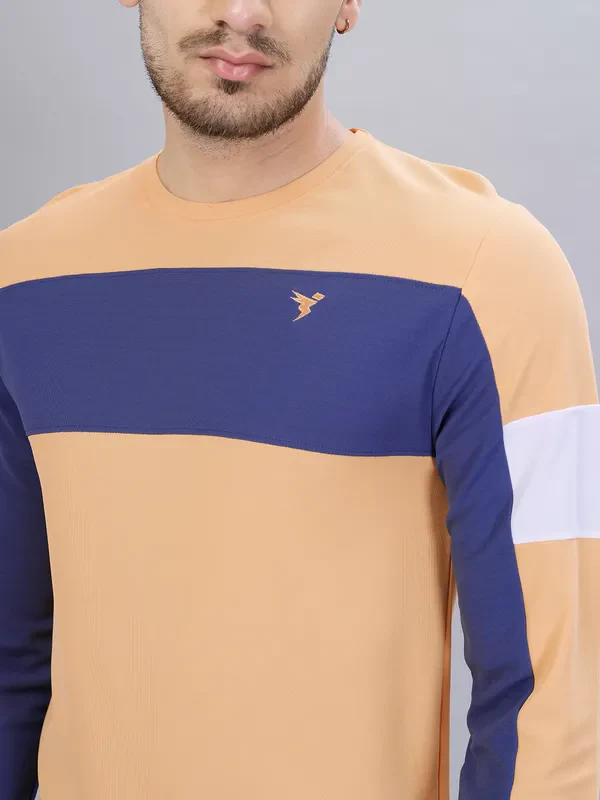 Men Colorblock Slim Fit Crew Neck T-shirt with TECHNOLITE - Image 6