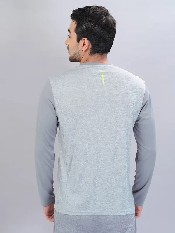 Men Melange Slim Fit Crew Neck T-shirt with DOUBLE COOL - Image 4