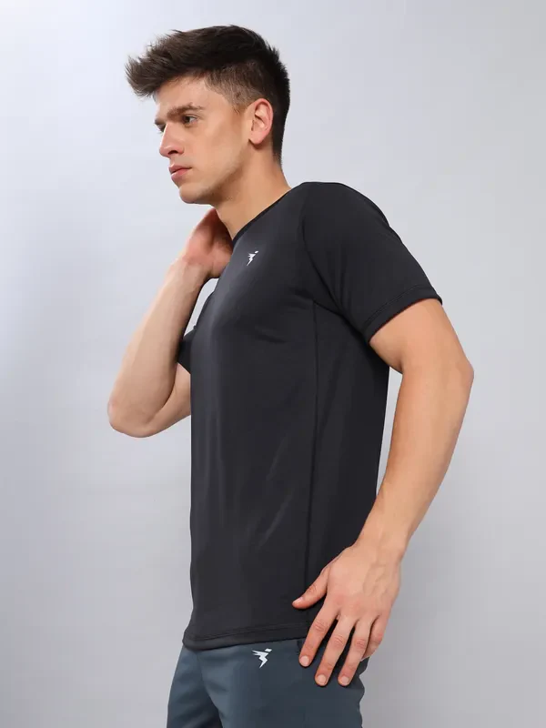 Men Solid Slim Fit Crew Neck T-shirt with TECHNO COOL+ - Image 4