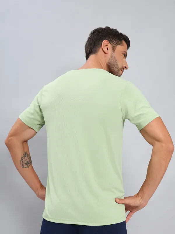 Men Solid Slim Fit Crew Neck T-shirt with TECHNO COOL+ - Image 3