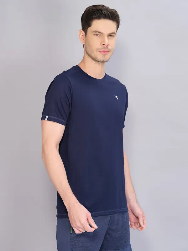 Men Solid Slim Fit Crew Neck T-shirt with TECHNO COOL+ - Image 4