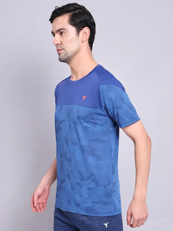 Men Jacquard Slim Fit Crew Neck T-shirt with VENTMESH - Image 4