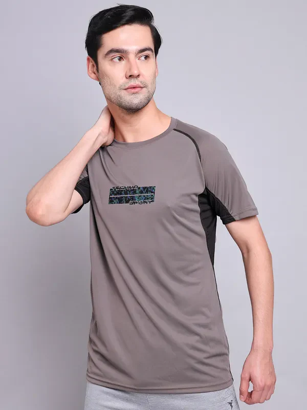 Men Printed Regular Fit Crew Neck T-shirt with TECHNO COOL+