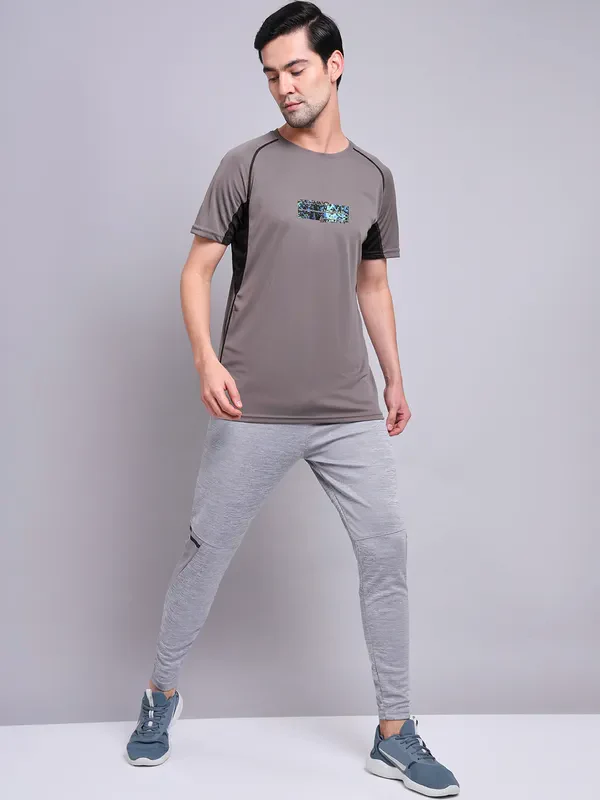 Men Printed Regular Fit Crew Neck T-shirt with TECHNO COOL+ - Image 5