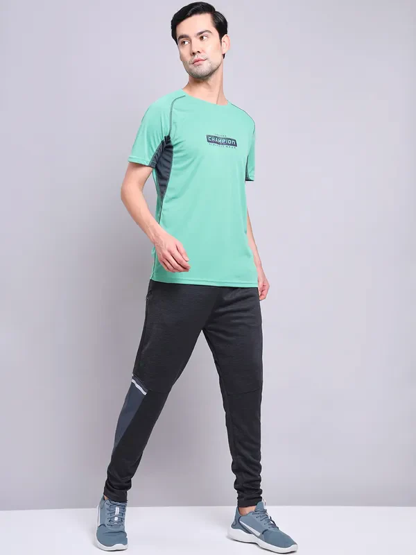 Men Printed Regular Fit Crew Neck T-shirt with TECHNO COOL+ - Image 5