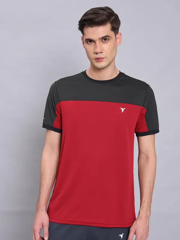 Men Colorblock Slim Fit Crew Neck T-shirt with TECHNO COOL+ - Image 2
