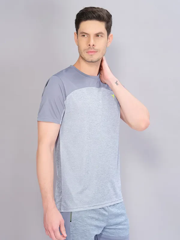 Men Crew Neck Slim Fit Melange T-shirt with DOUBLE COOL - Image 5