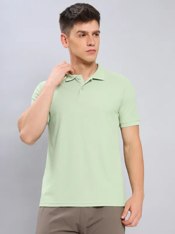 Men Solid Slim Fit Polo T-shirt with MATPIQ