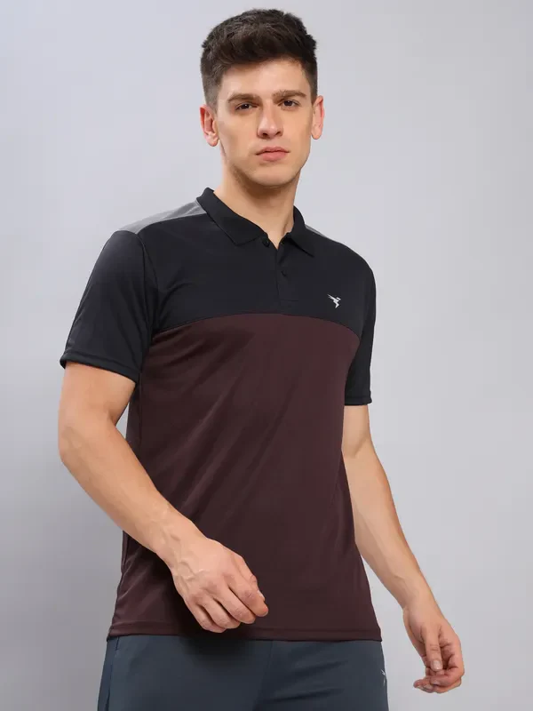 Men Colorblock Slim Fit Polo T-shirt with TECHNO COOL+