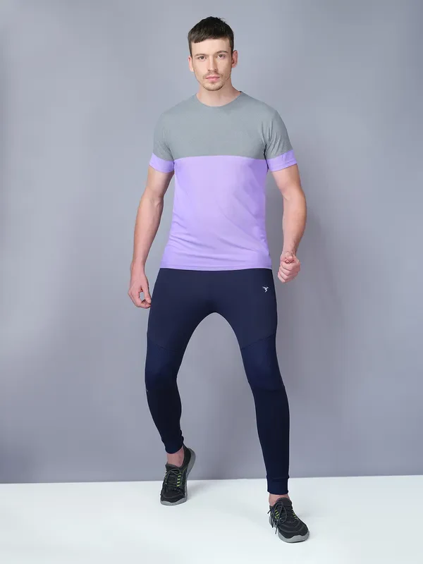 Men Colorblock Slim Fit Crew Neck T-shirt with TECHNO GUARD - Image 4