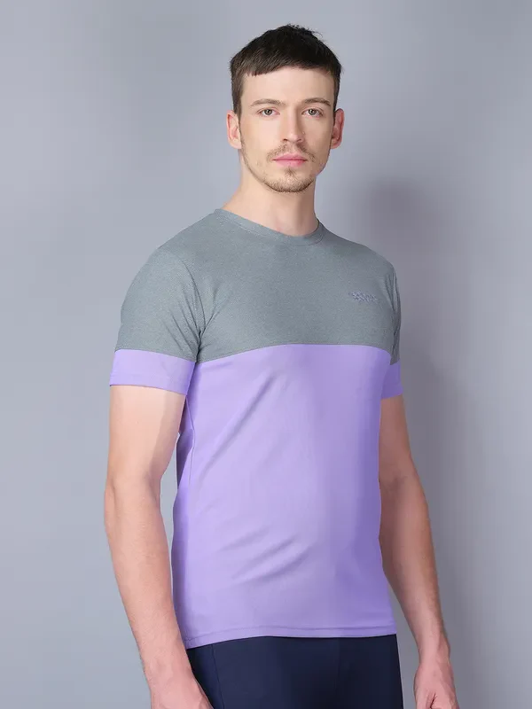 Men Colorblock Slim Fit Crew Neck T-shirt with TECHNO GUARD - Image 5