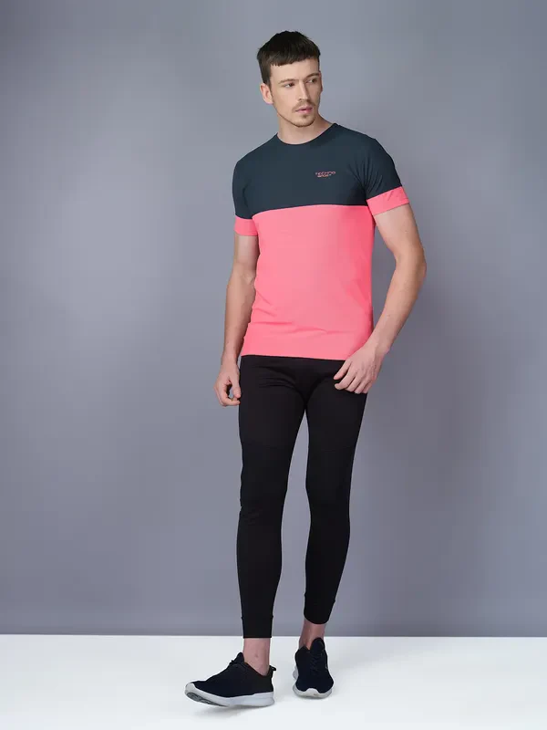Men Colorblock Slim Fit Crew Neck T-shirt with TECHNO GUARD - Image 4