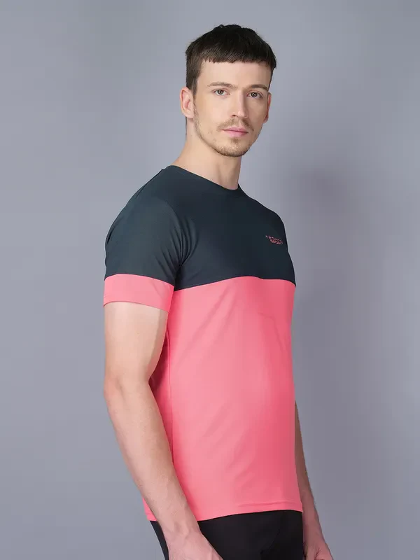 Men Colorblock Slim Fit Crew Neck T-shirt with TECHNO GUARD - Image 5