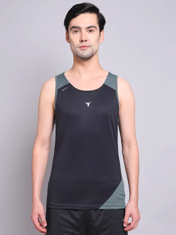 Men Colorblock Slim Fit Scoop Neck Innerwear Vest with TECHNO COOL+
