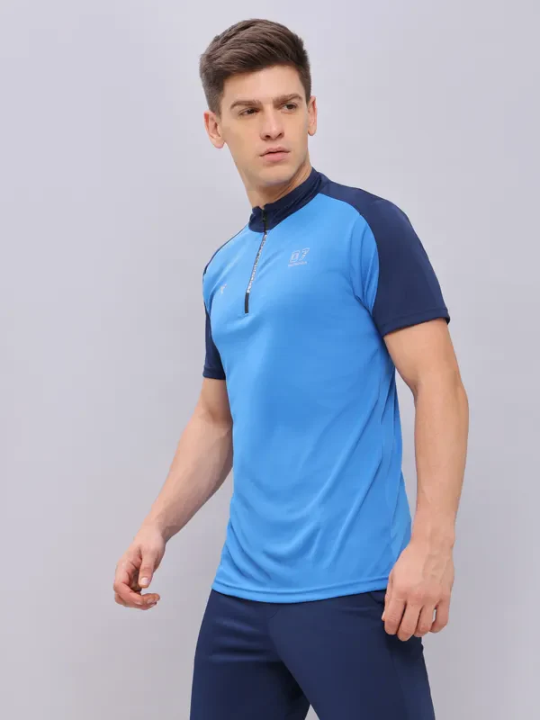 Men Colorblock Slim Fit Mock Neck T-shirt with TECHNO COOL+
