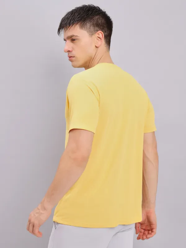 Men Solid Slim Fit Crew Neck T-shirt with TECHNO COOL+ - Image 6