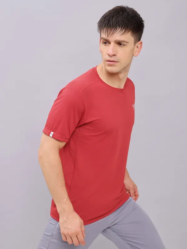 Men Solid Slim Fit Crew Neck T-shirt with TECHNO COOL+ - Image 2