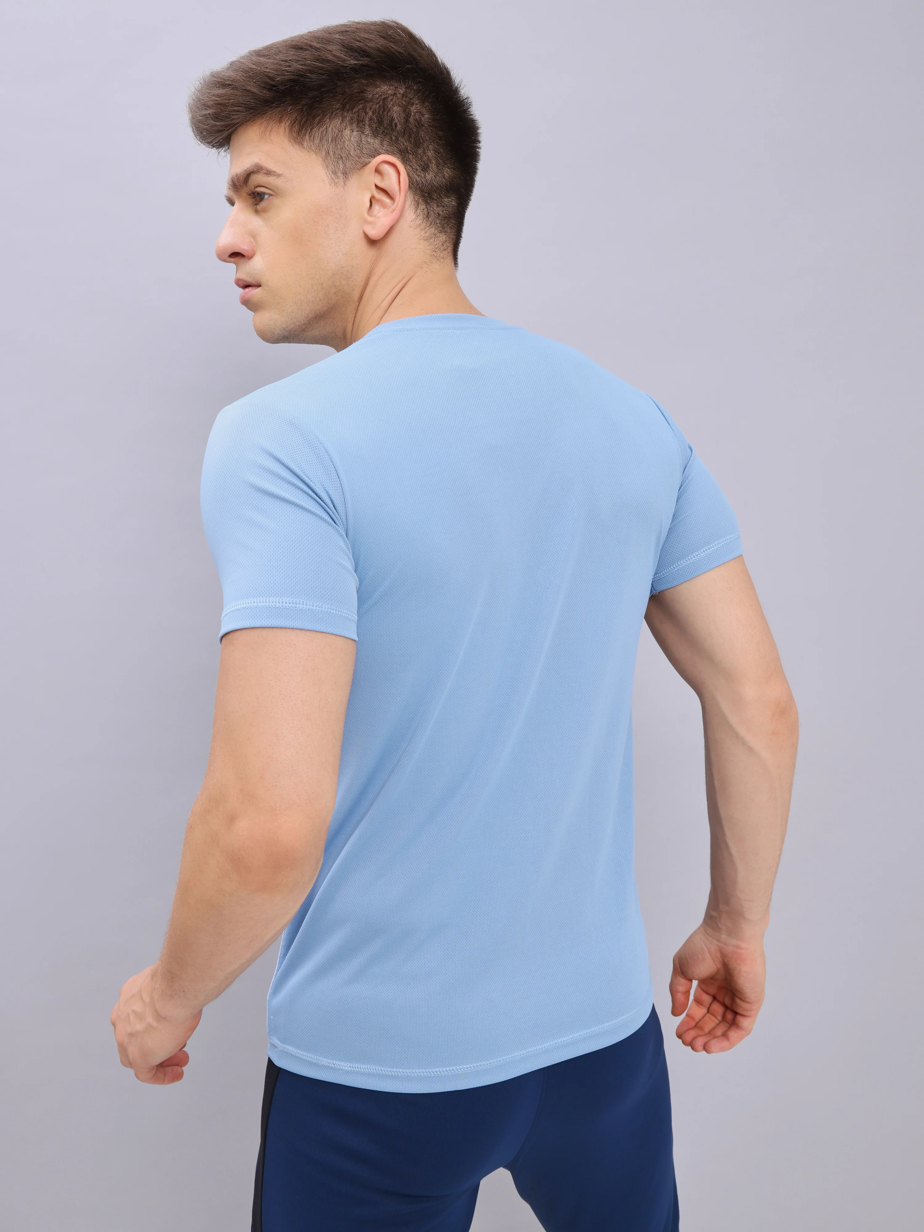 Men Solid Slim Fit Crew Neck T-shirt with TECHNO COOL+ - Image 3