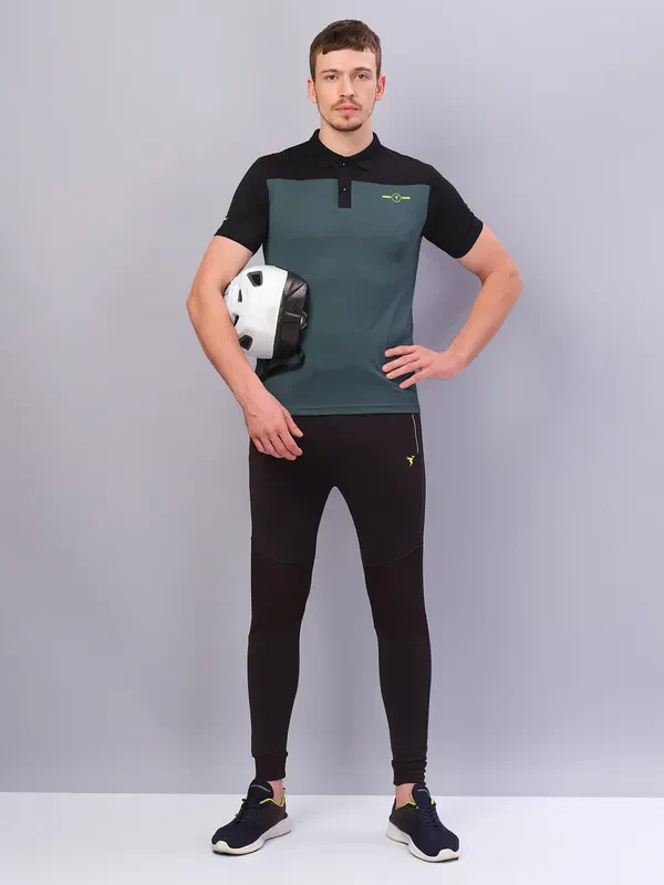 Men Colorblock Relax Fit Polo T-shirt with TECHNO COOL+