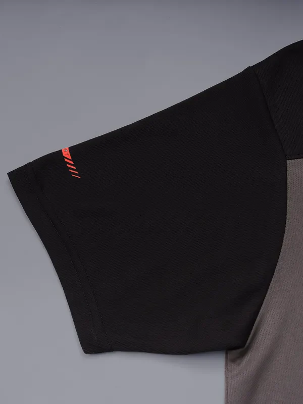 Men Colorblock Relax Fit Polo T-shirt with TECHNO COOL+ - Image 9