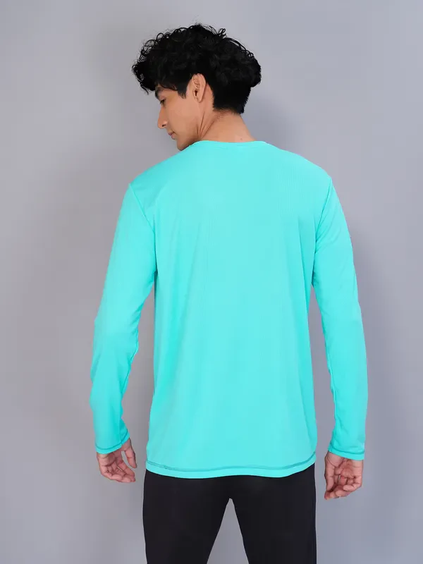 Men Solid Slim Fit Crew Neck T-shirt with TECHNO COOL+ - Image 2