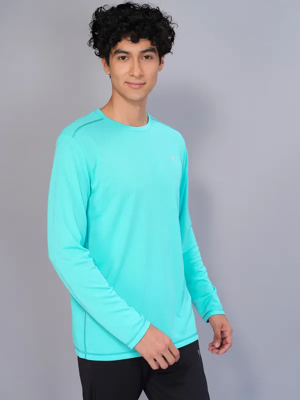 Men Solid Slim Fit Crew Neck T-shirt with TECHNO COOL+ - Image 6
