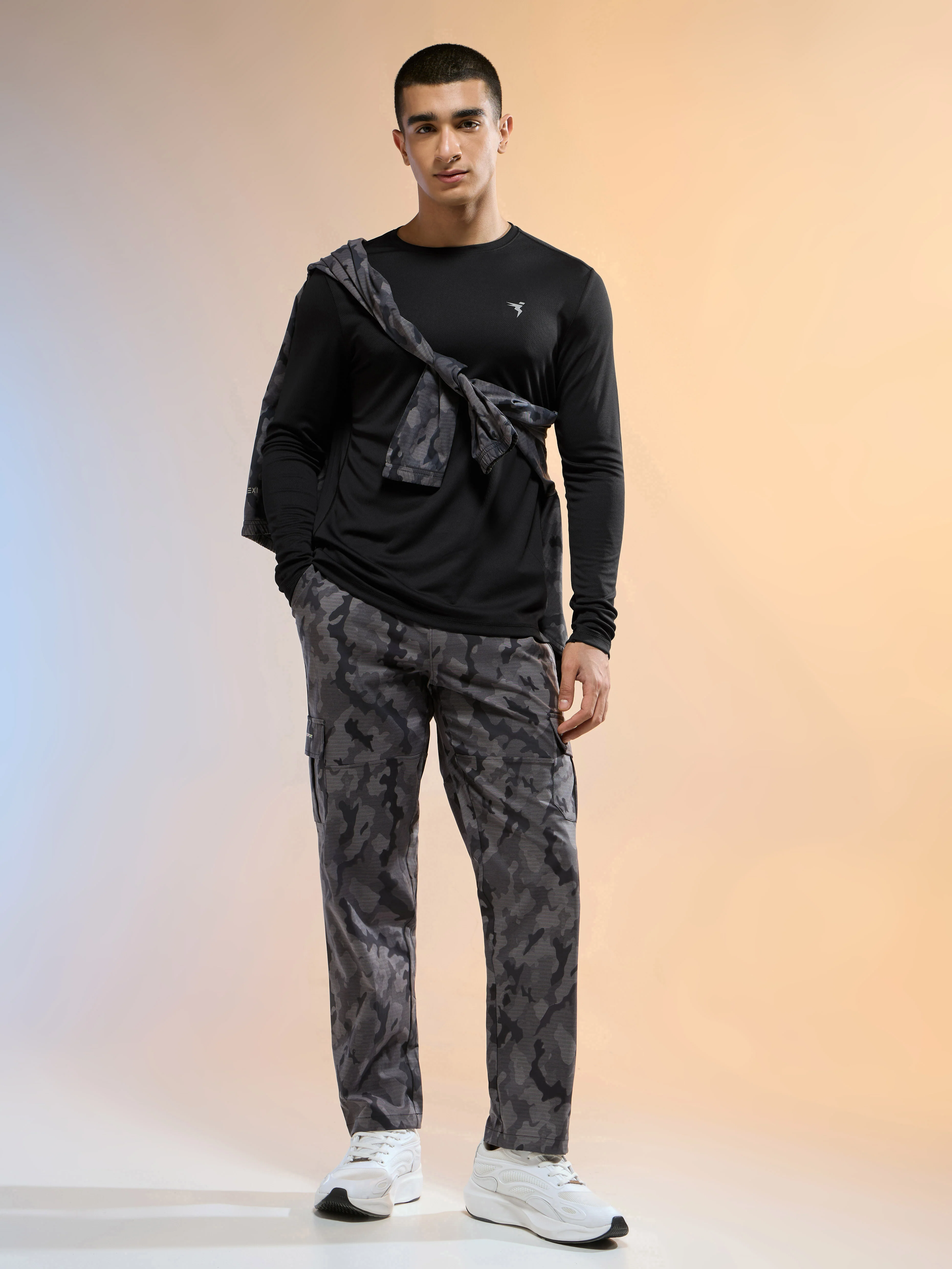 Men Solid Slim Fit Crew Neck T-shirt with TECHNO COOL+ - Image 5